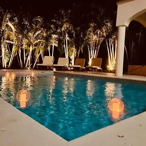 Hotel The Cove St Croix, La Grande Princesse